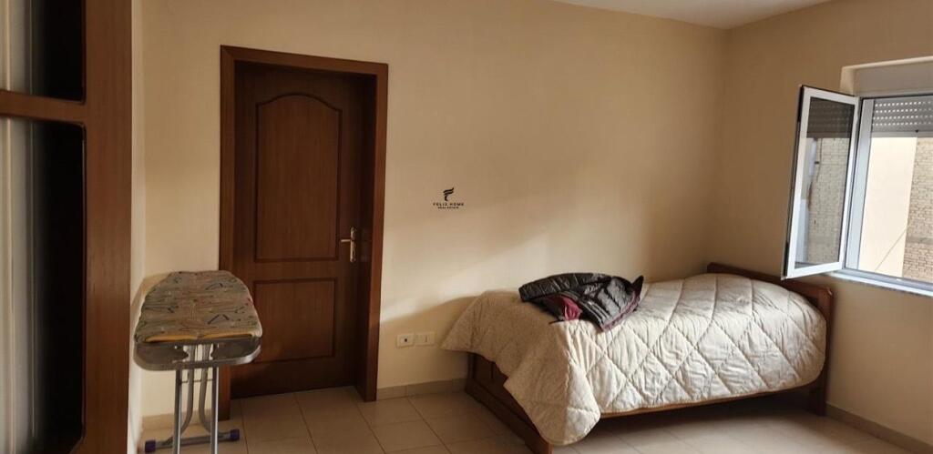 APARTAMENT ME QERA 3+1+2 XHAMIA E TABAKEVE 80.000 LEKE