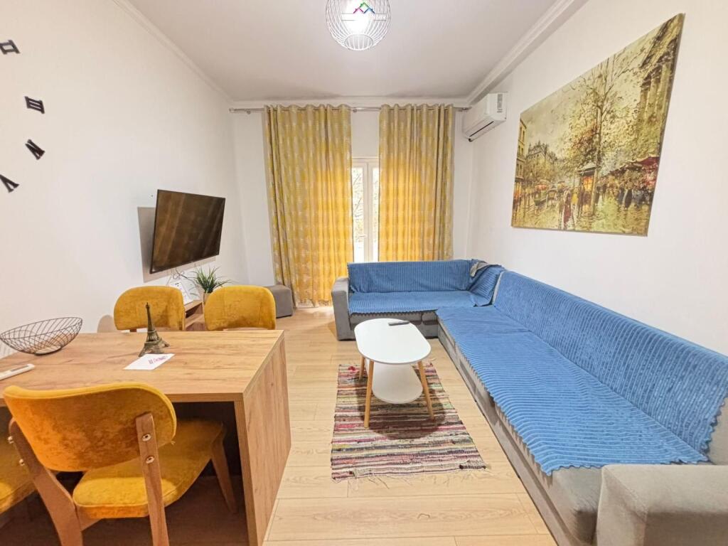 Apartament Me Qera 2+1 Tek Rruga e Kavajes (ID B221377) Tirane