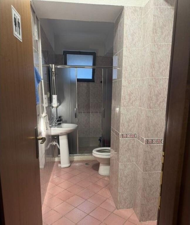 APARTAMENT ME QIRA TEK 'LIBRI UNIVERSITAR"