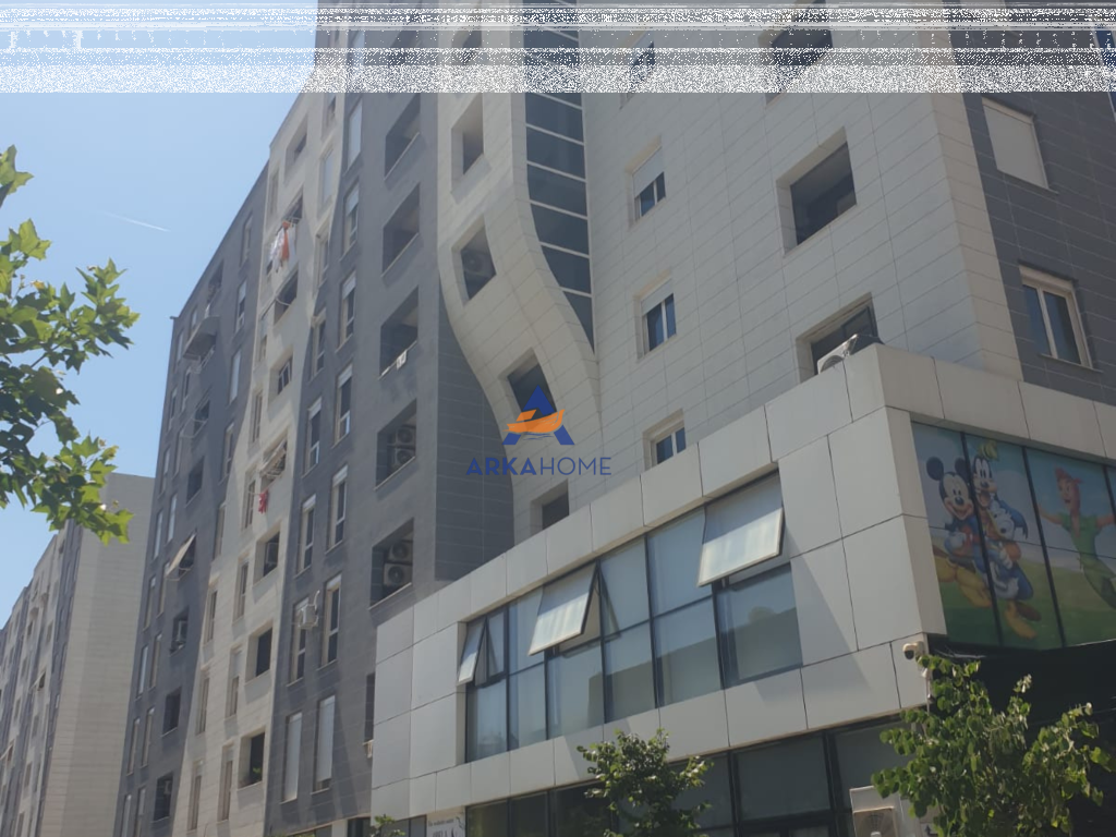 JEPET ME QERA AMBJENT ⁠KOMPLEKSI STAR ,NGJITUR ME REPORT TV 420 EURO