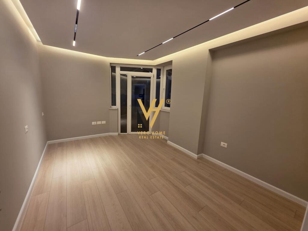 SHITET APARTAMENT 2+1+2 ME VERANDE TE ISH EKSPOZITA 320.000 EURO