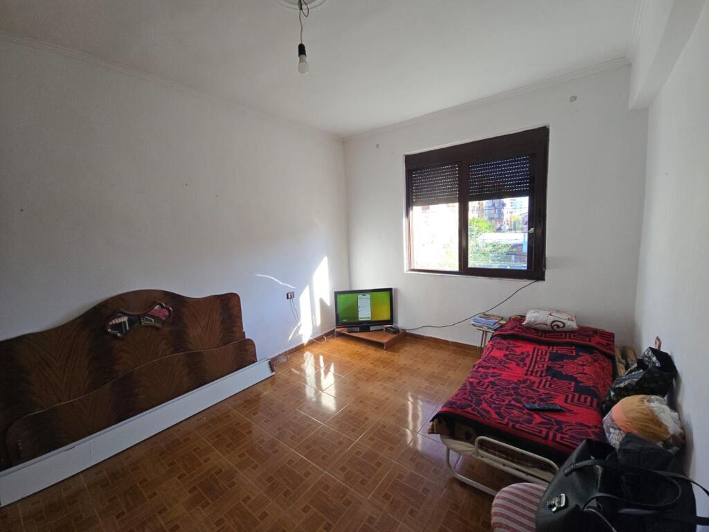 SHITET APARTAMENT 2+1 – TEK STADIUMI, DURRËS