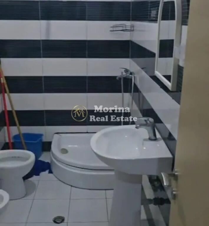 Appartamento 1+1, ad Astir dietro la Raifassen Bank, 400 euro.