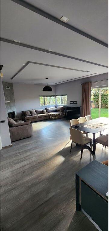 VILE PER QERA TEK LIQENI I TIRANES!!!