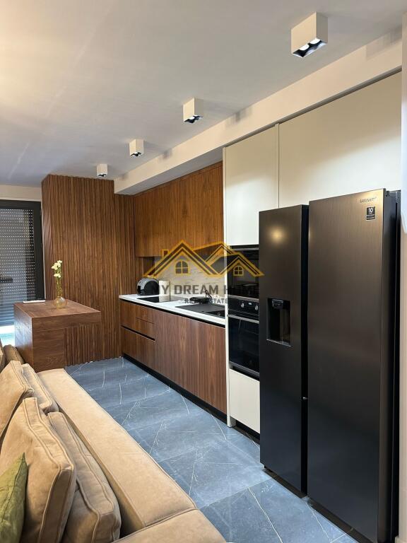 SHITET SUPER APARTAMENT 2+1+2 ME PAMJE DETI