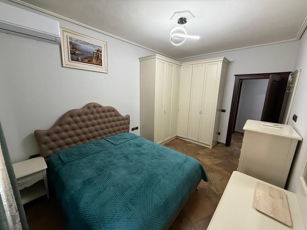 Qira apartament 3+1 me dy poste parkimi 📍Bulevardi Zogu I ‼️