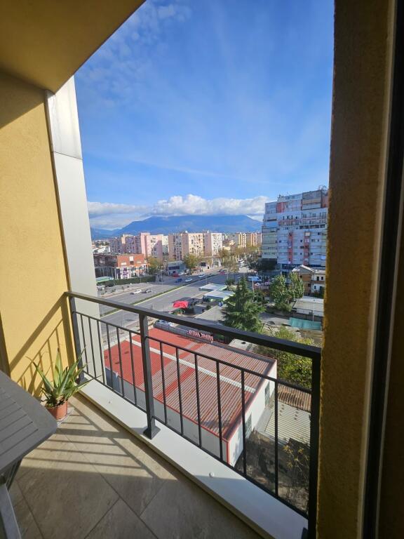 Jepet Me Qera Apartament 2+1+2 Tualete + 1 Ballkon