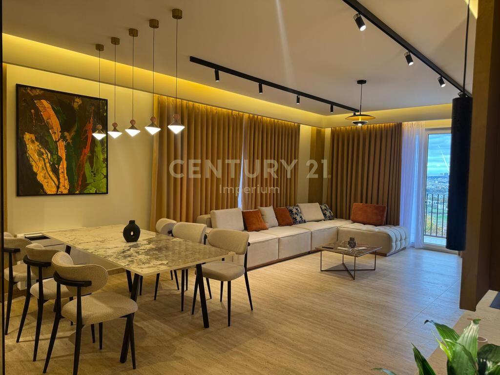 Apartament luksoz 3+1+4+2 Poste parkimi per qira ne Rezidencen Secret Garde