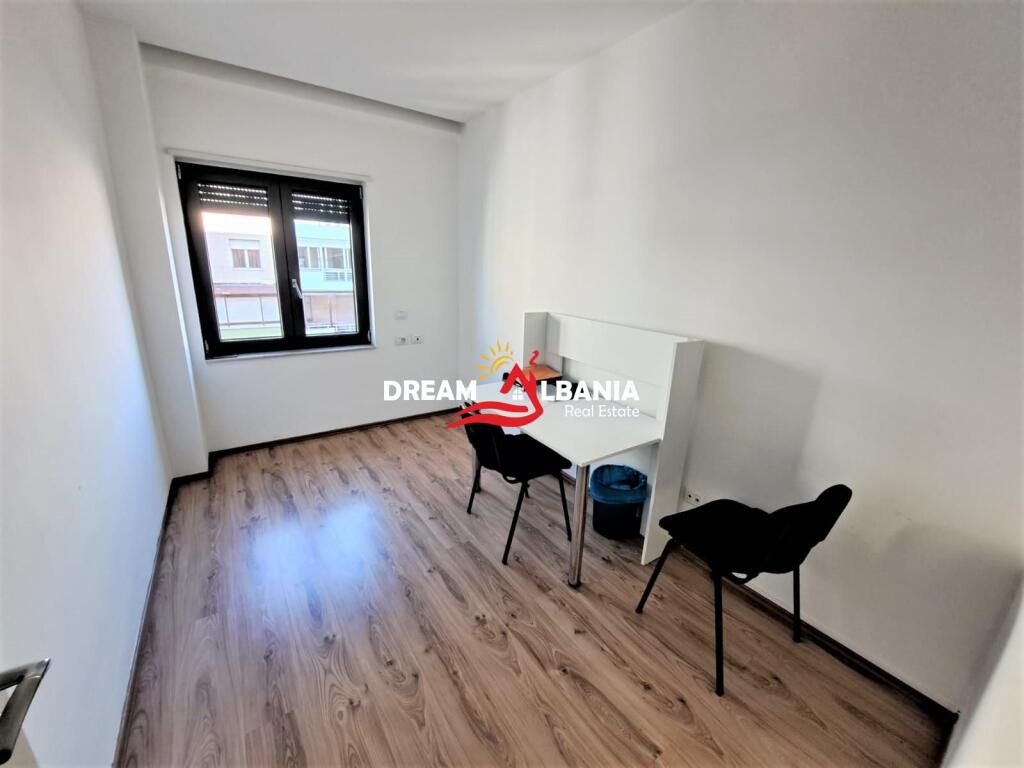 Zyre me qera tek Zogu i Zi tek Ring Center ne Tirane (ID 4261493)