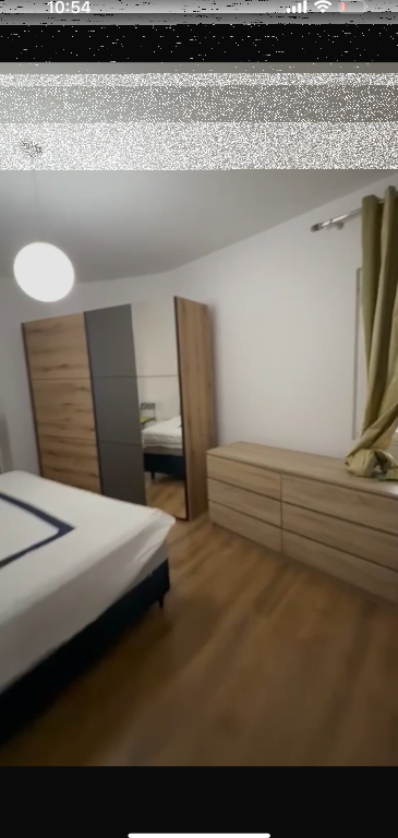 Apartment 2+1+2, Commune of Paris!