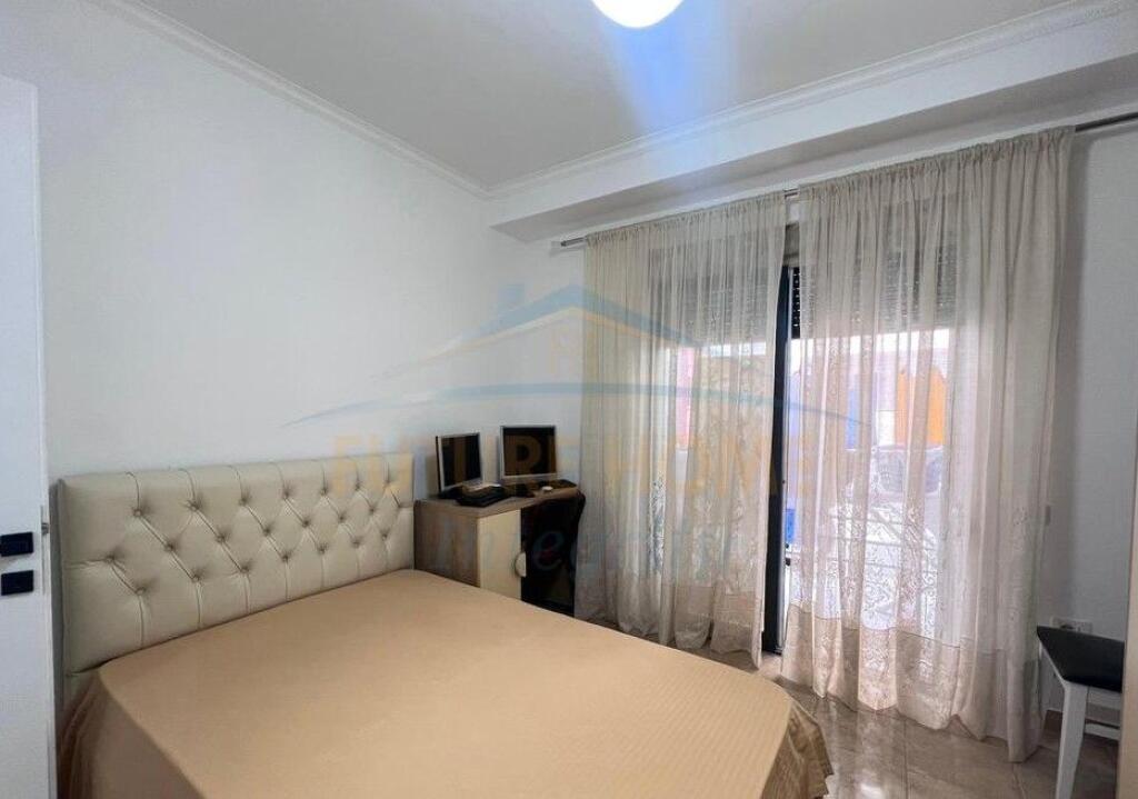 For sale, Apartment 2+1+2, Fresku, Tirana.