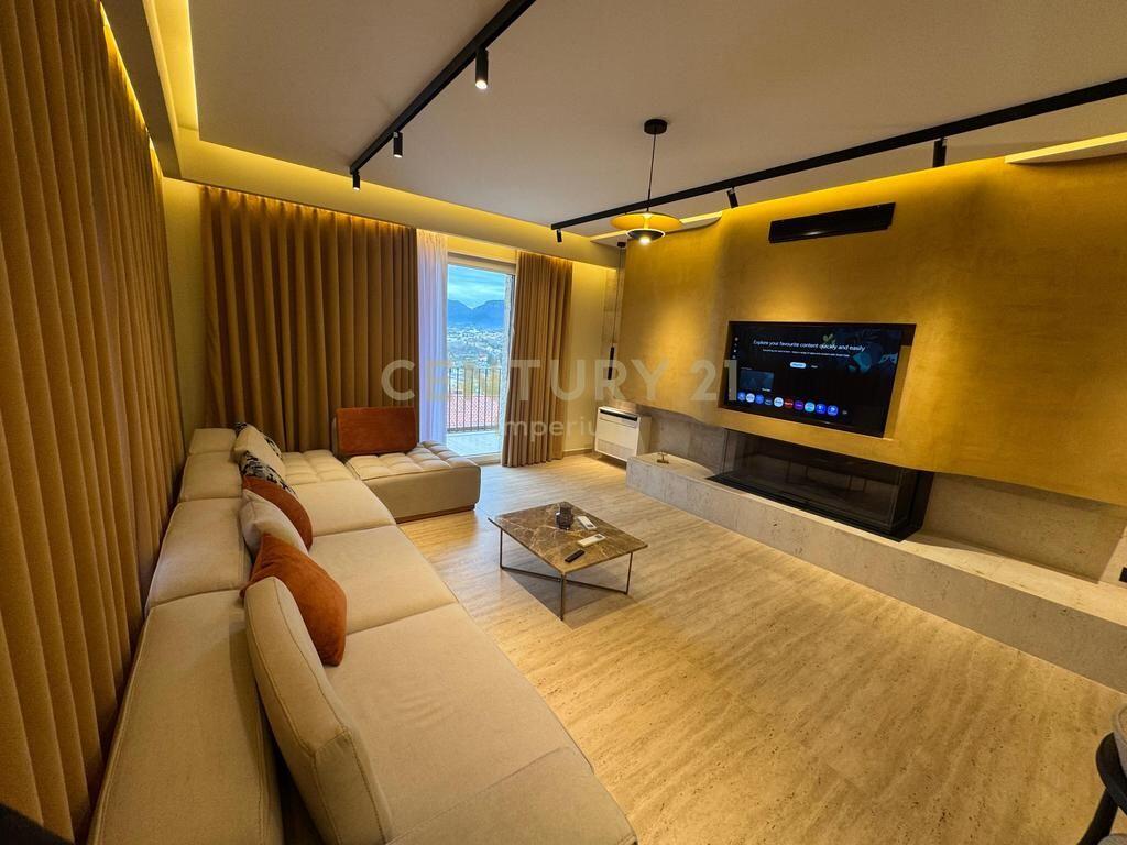 Apartament luksoz 3+1+4+2 Poste parkimi per qira ne Rezidencen Secret Garde 3,000 € /Muaj Sip. Totale  200m2