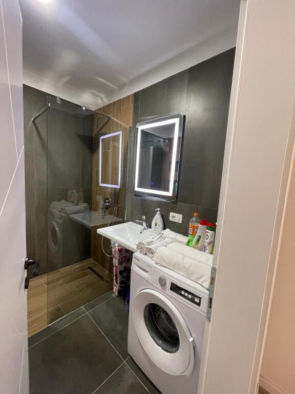 APARTAMENT 1+1 ME QERA NE ASTIR