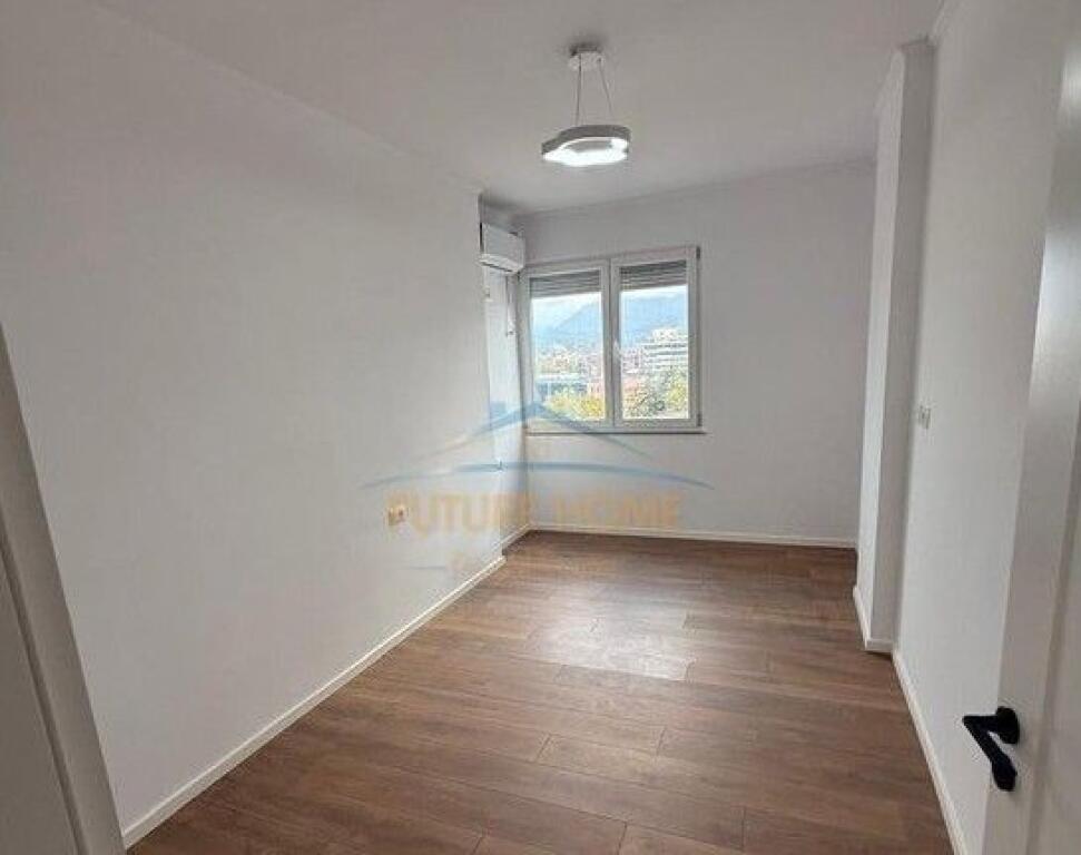 Shitet, Apartament 2+1+2, Mine Peza, Tiranë.