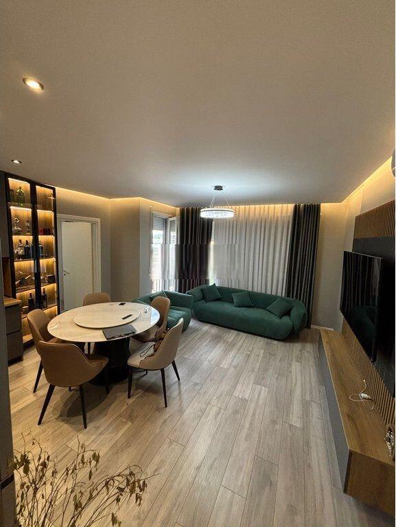Jepet me qira apartament tek Univers City