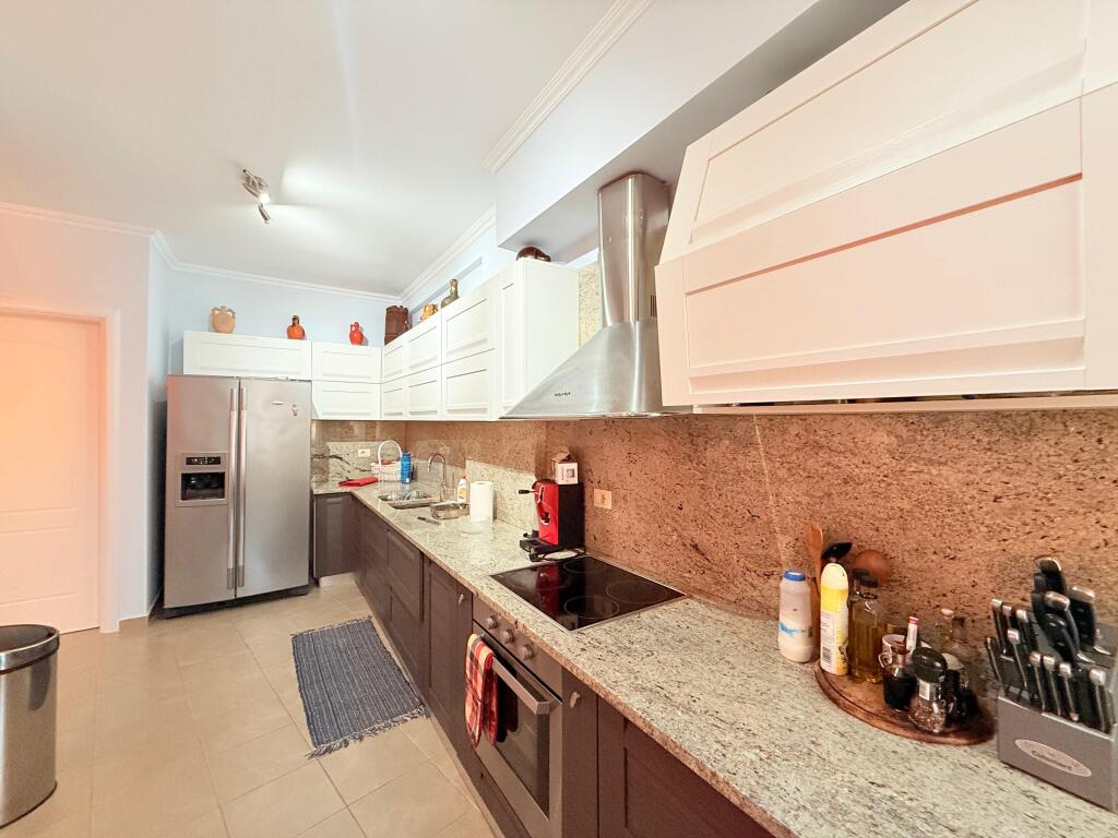 Apartament 3+1+2, Liqeni i Thate!
