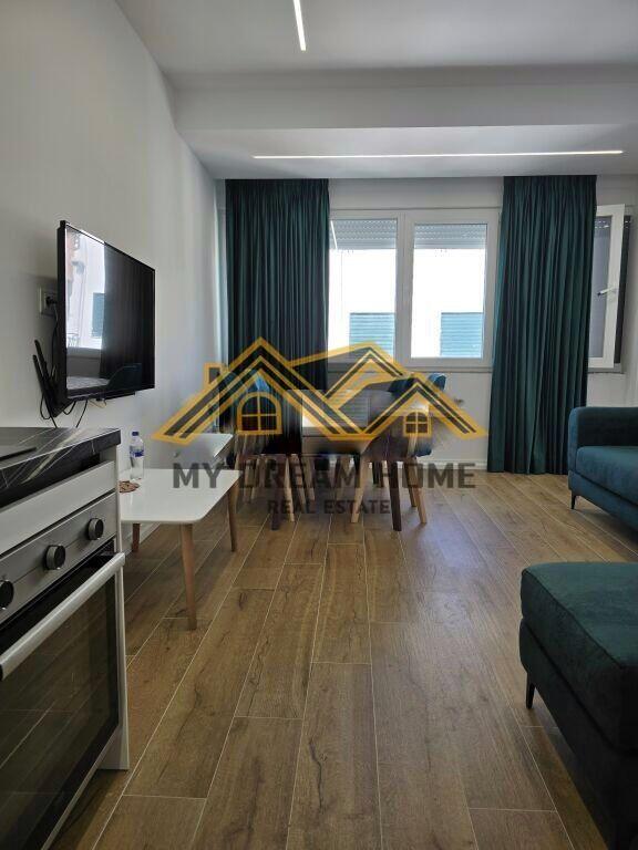 Apartament 1+1 me Pamje Deti në Shkëmbi i Kavajës!