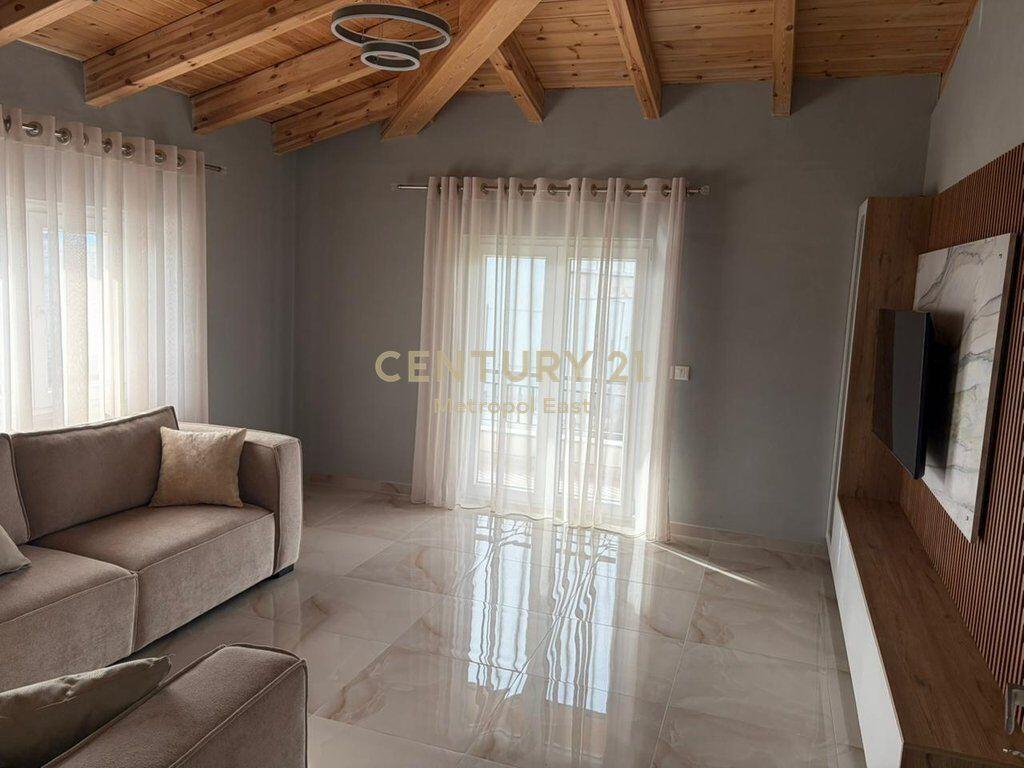 Jepet kat vile me qira në Farkë – komfort, hapësirë dhe akses perfekt