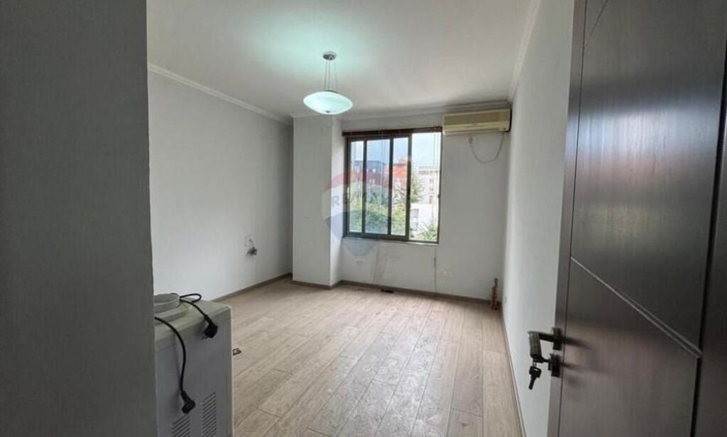 Appartamento - In Vendita - Via Muhamet Gjollesha, Tirana(ID: 530181003-438)