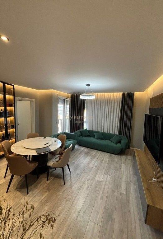 Jepet me qira apartament 1+1 + post parkimi
