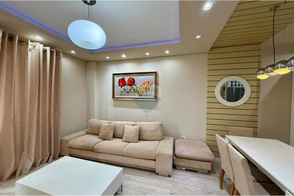 APARTAMENT 2+1 + PARKIM PËR QIRA