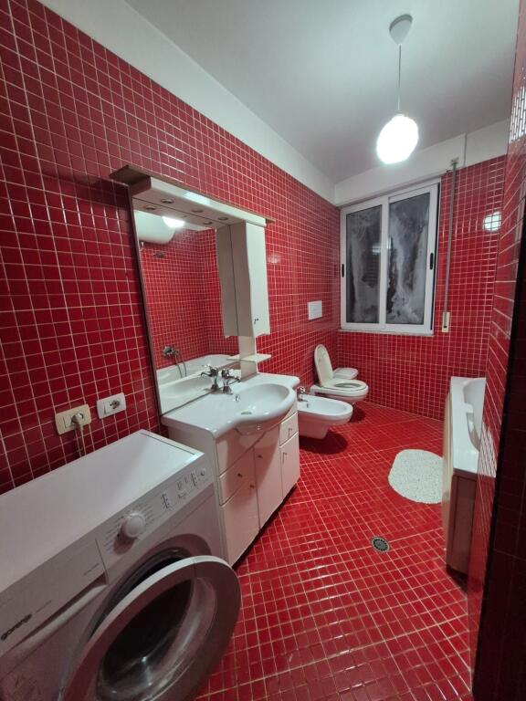 1+1,i mobiluar me verande,te rruge e barrikadave,600 mije leke