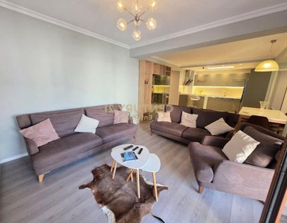 Apartament 2+1 + Post Parkimi ne Bllok.