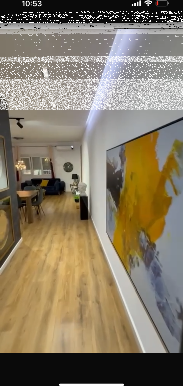 Apartment 2+1+2, Commune of Paris!