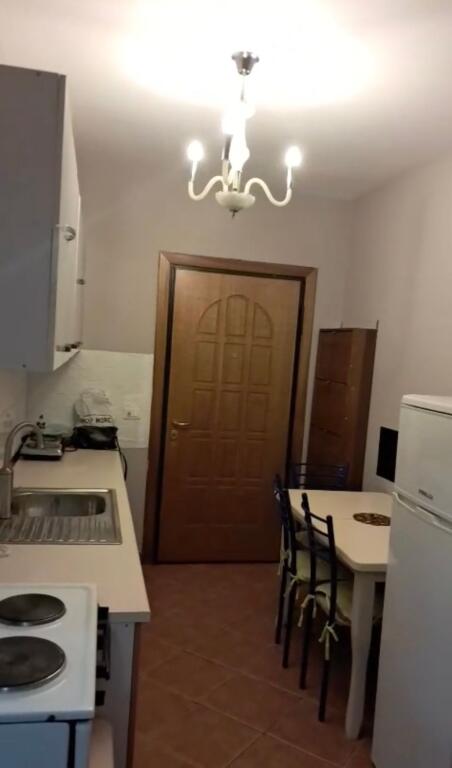 In via Myslym Shyr si affitta monolocale