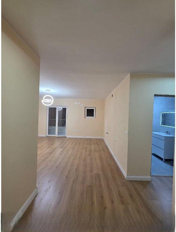 Apartament 2+1 në shitje tek pallatet Karavan, Laprakë, Tiranë - 140,000€