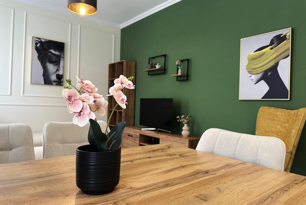 Jepet me qira apartament 1+1+Ballkon ne Bulevardin e Ri!!!