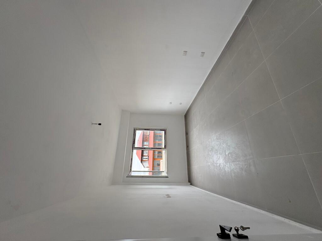 Shitet apartament 2+1