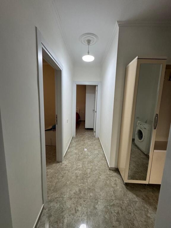 Apartament 2+1, Fusha Aviacionit!