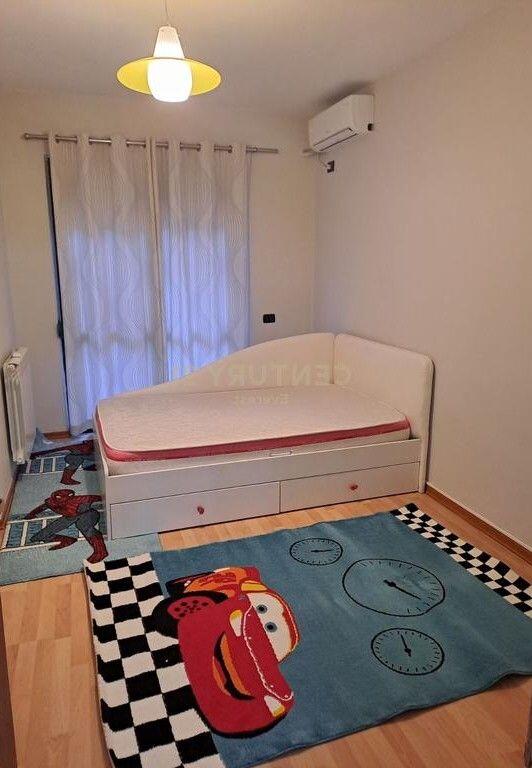 LIQUIDO SECCO, APPARTAMENTO 2+1+2 IN AFFITTO.