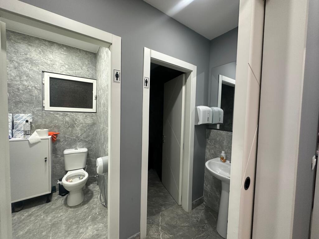 Biznes për Qira  Komuna e Parisit