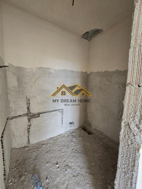 SHITET APARTAMENT 2+1+2 NE QENDER DURRES!