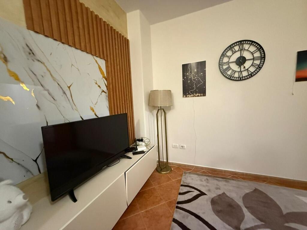 Apartament 1+1 me qira te Poliklinika, Durrës – 450€