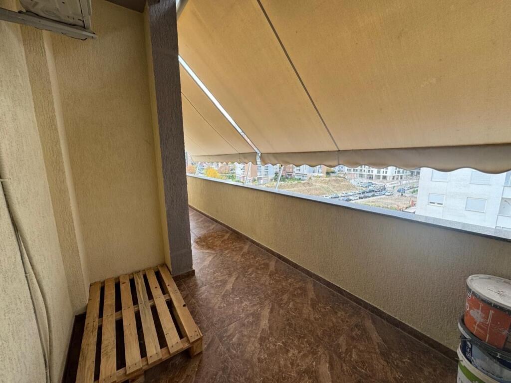 Apartament 2+1, Fusha Aviacionit!