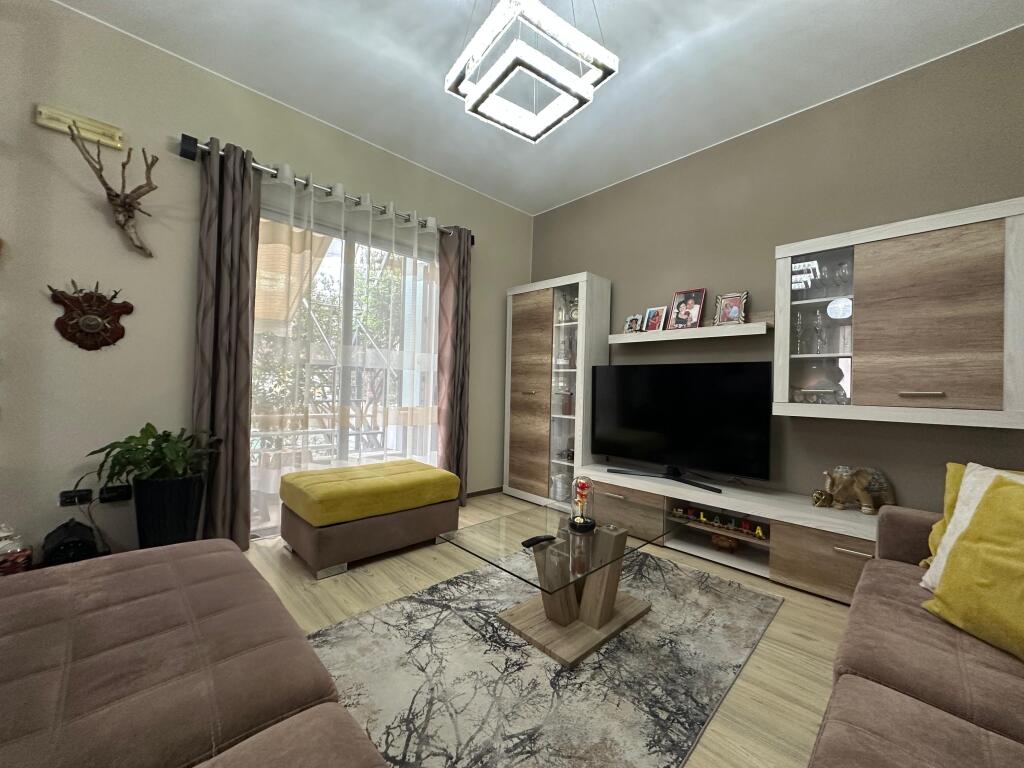 Shtepi Private 2+1 me Qira ne Selite