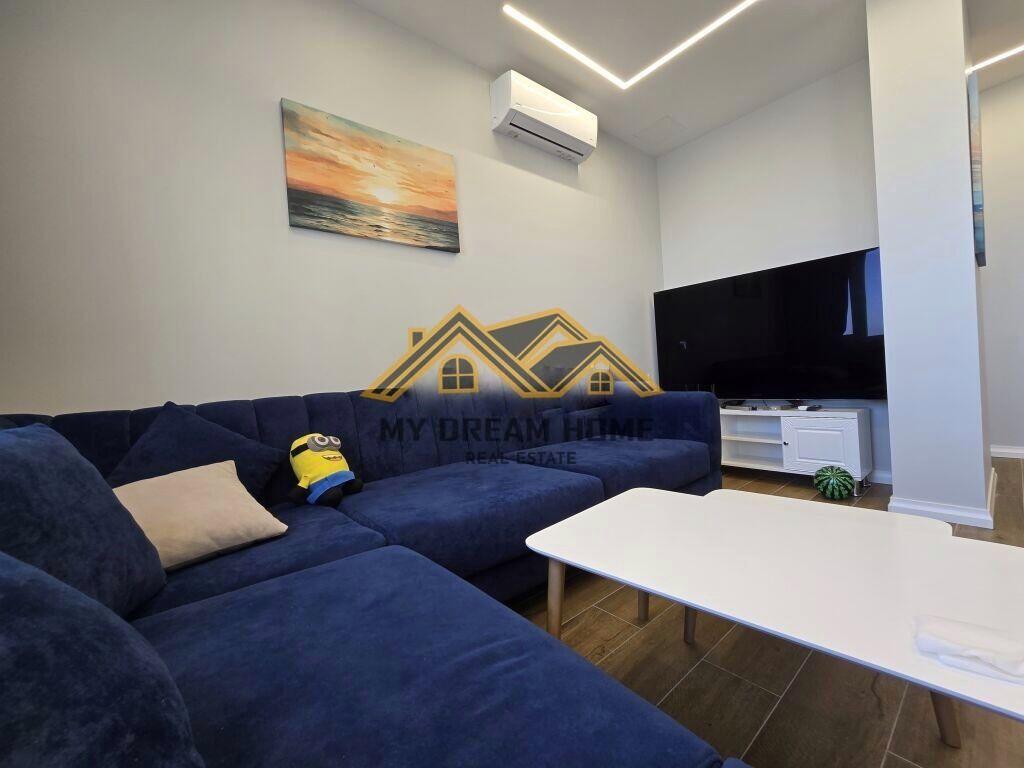 Apartament 1+1 me Pamje Deti në Shkëmbi i Kavajës!