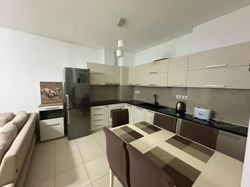 🏠 Appartamento 2+1+2 bagni in affitto 📍 Via Kavaja