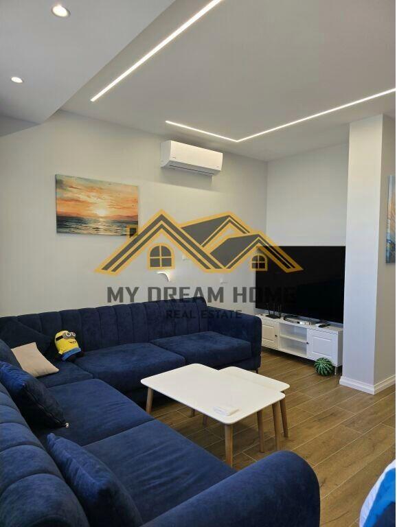 Apartament 1+1 me Pamje Deti në Shkëmbi i Kavajës!