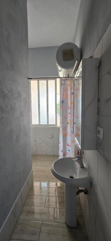 Jepet Me Qera Apartament 3+1+1 Ballkon