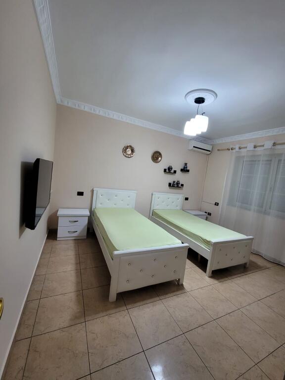 Jepet me qera  Apartament    2+1    Elar2  13895      