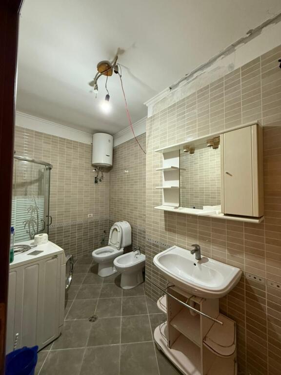 Shitet Apartament 2+1 - Astir , Mundesi blerje me kredi 