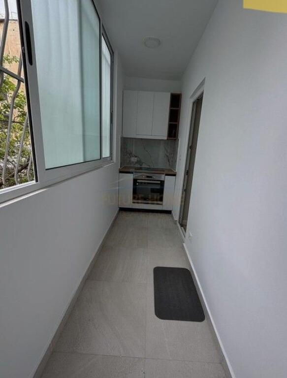 Jepet me qera, Apartament 1+1 – Rruga e Durrësit