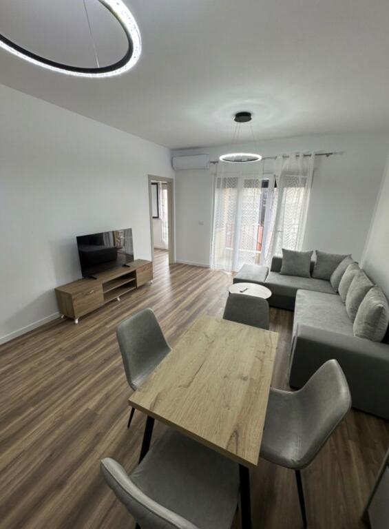 Tirane, apartment 2+1+Balcony for rent Floor 3, 95 m² 1,000 € (Qemal Stafa Street)
