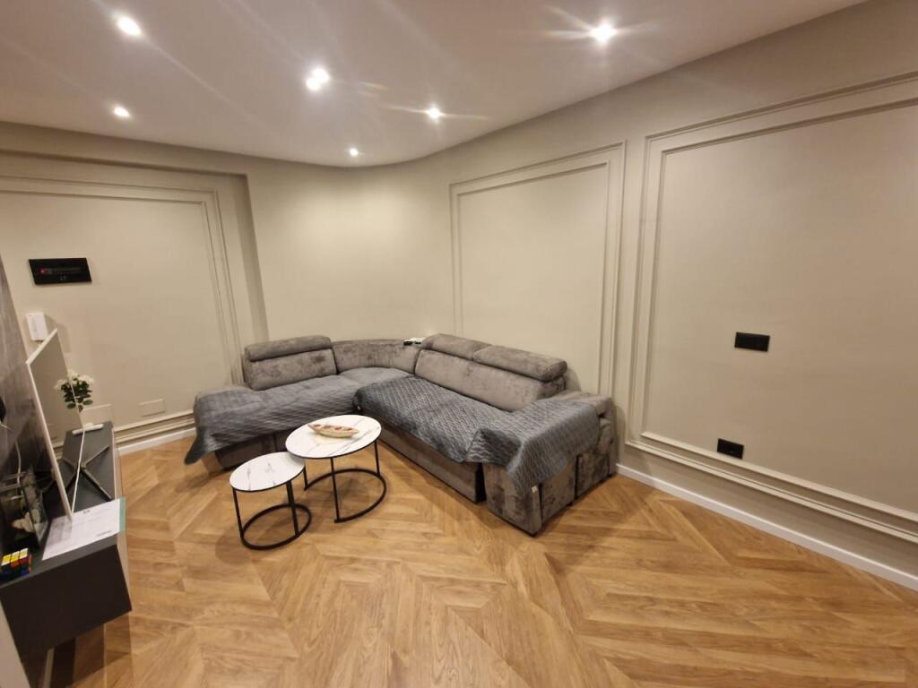 Shitet apartament lluksoz brenda rezidences "Kodra e Diellit"