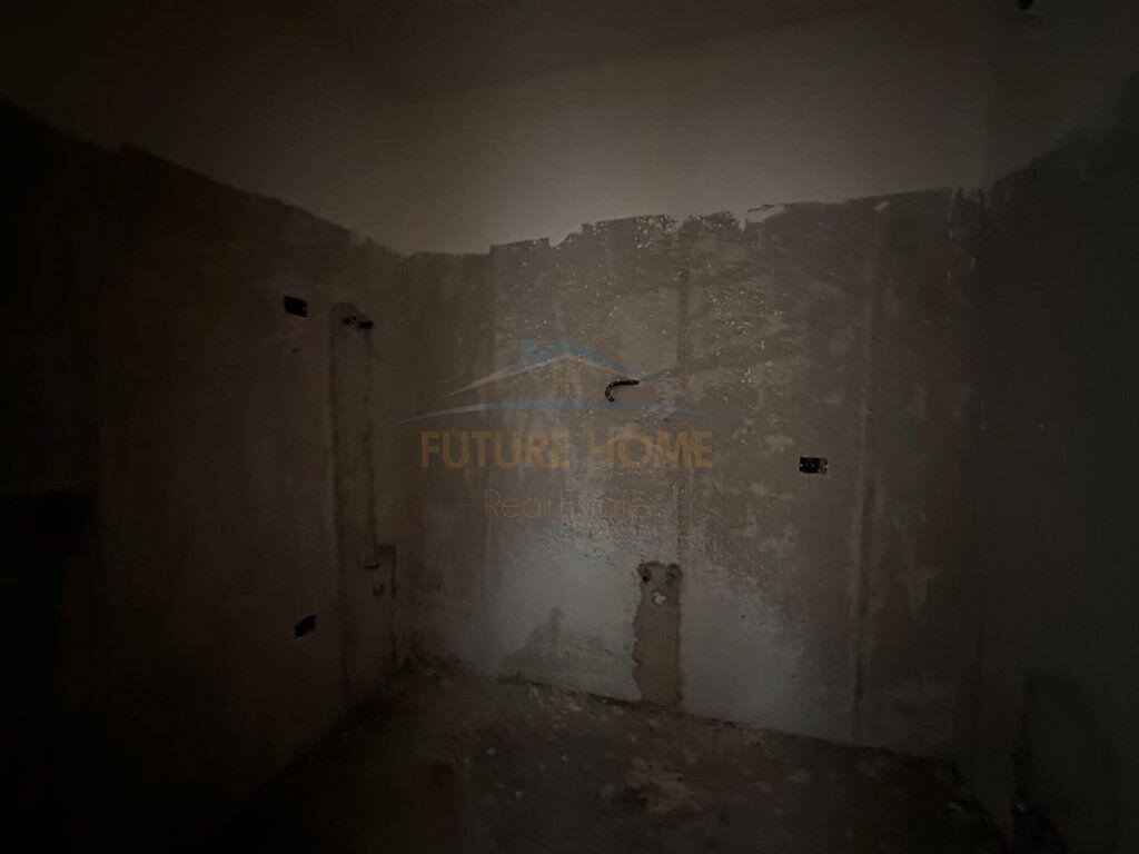 Shitet Apartament 2+1, Paskuqan