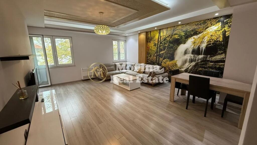 Apartament 3+2+1 ballkon, Blloku, 1500 Euro/muaj